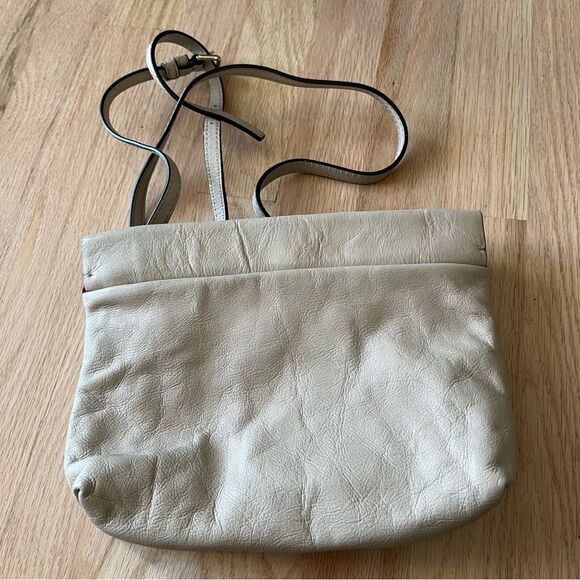 Marc Jacob small leather messenger side bag taupe color - Picture 4 of 6